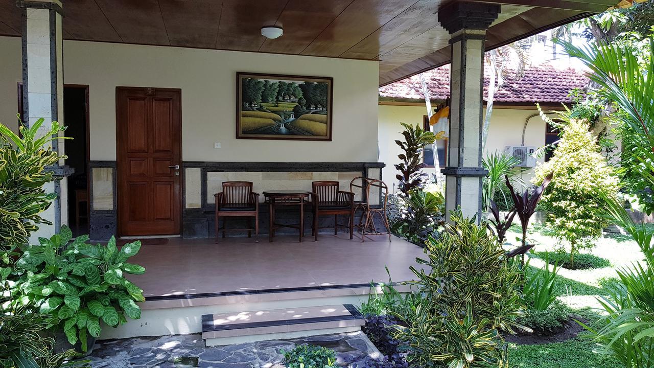 Kusnadi Hotel Legian Exterior foto