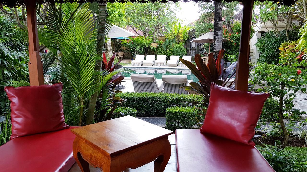 Kusnadi Hotel Legian Exterior foto